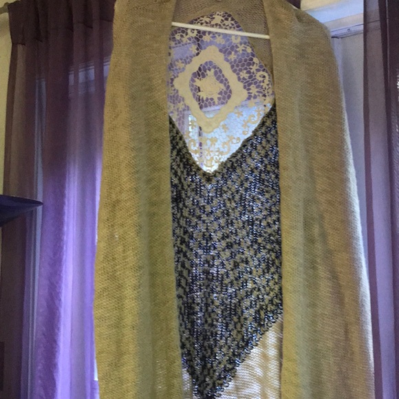 Sweater - Picture 2 of 2